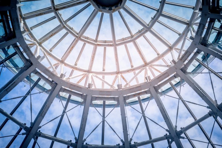 Glaskuppel - Vor der Reinigung